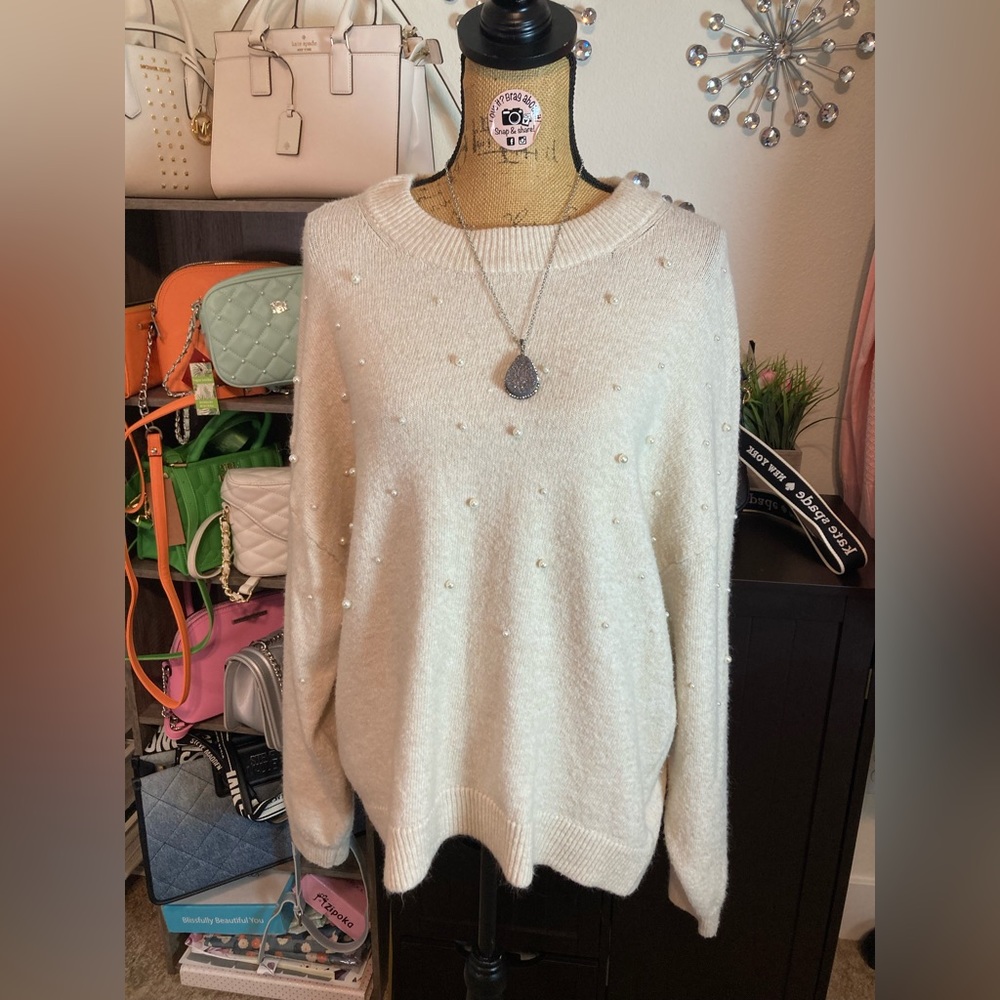 H&M scoop tan pearl designed sweater large